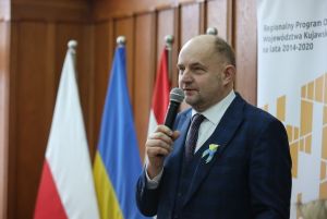 Ceremonia wręczenia umów o dofinansowanie RPO i PROW, 13 grudnia 2022, fot. Mikołaj Kuras dla UMWKP