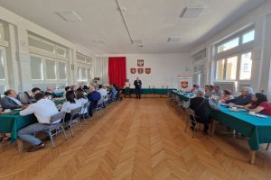 Jubilaci oraz wójt Marek Ryłowicz