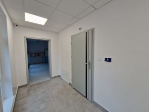 Nowa część szkoły w Ostrowitem