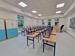 Nowa część szkoły w Ostrowitem