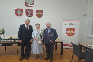 Jubilaci oraz wójt Marek Ryłowicz