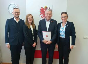 Wójt Marek Ryłowicz, Skarbnik Aleksandra Laskowska, Dariusz Kurzawa, Elżbieta Siemiątkowska