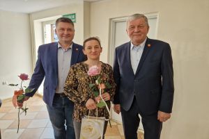 Przewodniczący Rady Artur Kaszyński, sołtys sołectwa Podzamek Golubski i wójt Marek Ryłowicz