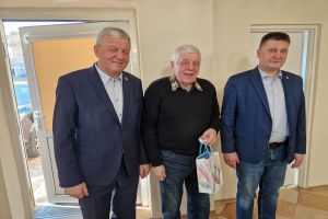 Przewodniczący Rady Artur Kaszyński, sołtys sołectwa Pusta Dąbrówka i wójt Marek Ryłowicz