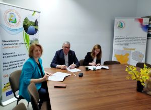 Wójt Marek Ryłowicz, Skarbnik Aleksandra Laskowska oraz Wiceprezes Marta Iwan-Łęgowska