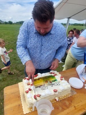 Uczestnicy obchodów 20-lecia drużyny LZS Białkowo