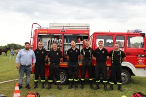 Uczestnicy obchodów 20-lecia drużyny LZS Białkowo