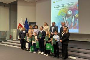 Gabriela Wołucka oraz inni laureaci