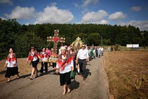 Przemarsz Koła Gospodyń Wiejskich