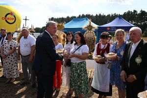 Tradycja wręczenia chlebów
