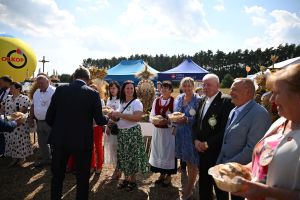 Tradycja wręczenia chlebów
