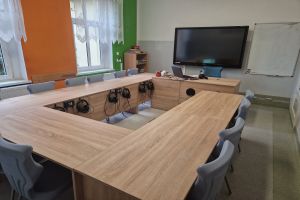 Przekazanie kluczy do pracowni językowych - projekt „EU-geniusz w świecie naukowych żywiołów”