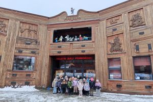 Uczniowie szkoły w Lisewie