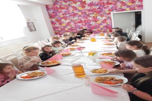 Uczniowie szkoły w Lisewie