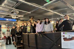 Uczestnicy projektu "Wyjście z klasą" z Nowogrodu