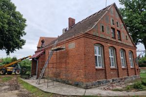 Budynek komunalny w Podzamku Golubskim