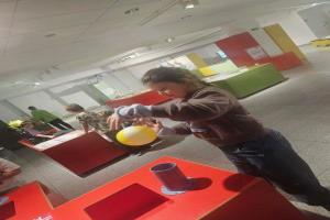 Uczestnicy klubu podczas zajęć