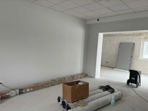 Budynek żłobka we Wrockach w trakcie prac remontowych