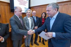 Uroczystość wręczenia umów KPO, 9 lutego 2026, fot. Mikołaj Kuras dla UMWKP