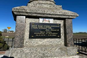 Tablica upamiętniająca Jana Pawła II