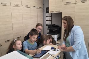 Uczestnicy klubu młodzieżowego z Gałczewa