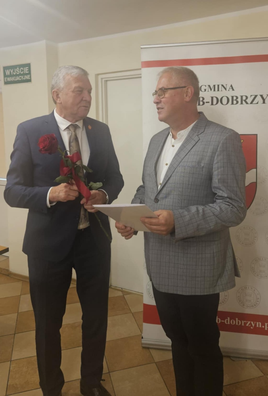 Wójt Marek Ryłowicz i dyrektor Mirosław Suski